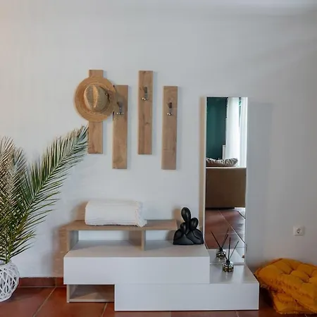 Orianthi's Beachfront Tatil Evi