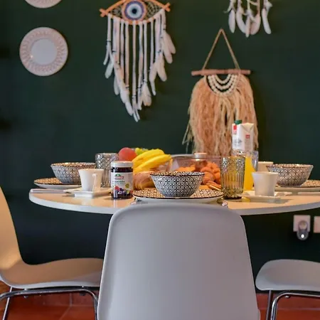 Orianthi's Beachfront Feriehus *