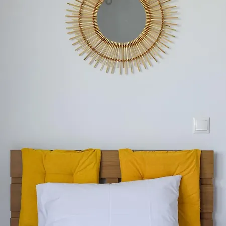 Orianthi's Beachfront