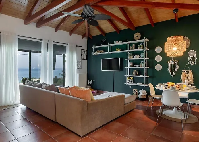 Orianthi's Beachfront Dom wakacyjny